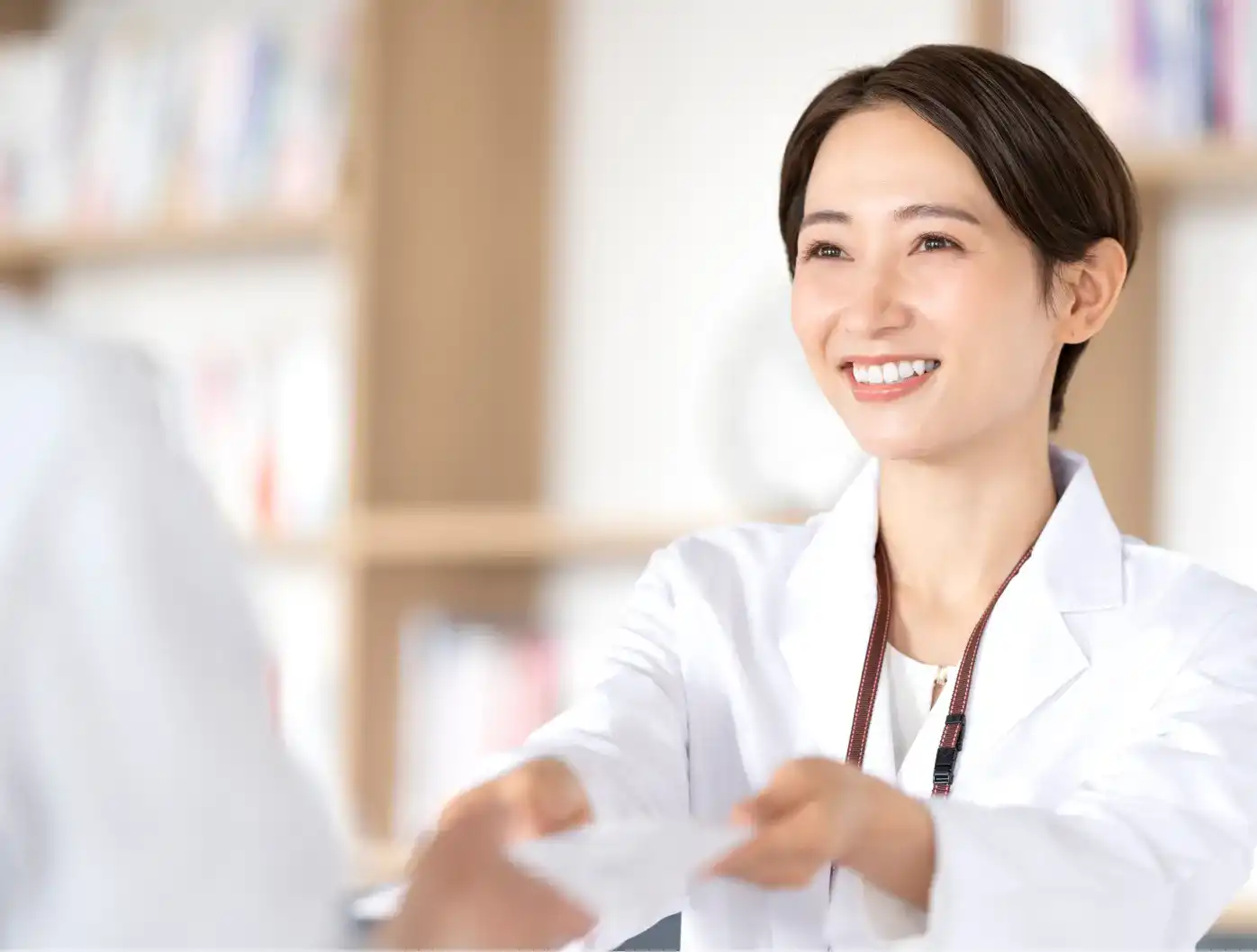 近くの薬局で受け取る